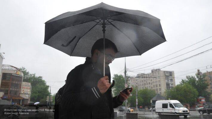 Сильный ливень затопил улицу в одном из районов Ульяновской области
