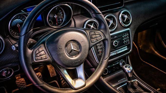 У бизнесмена из Карелии угнали Mercedes за 5,2 млн рублей