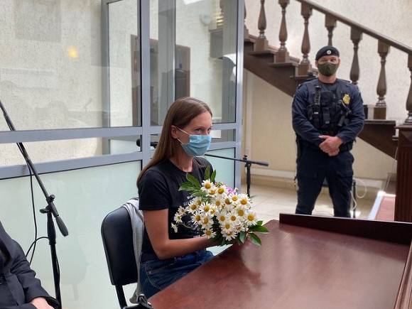 Блогер Поперечный вызвался оплатить штраф за осужденную журналистку Светлану Прокопьеву