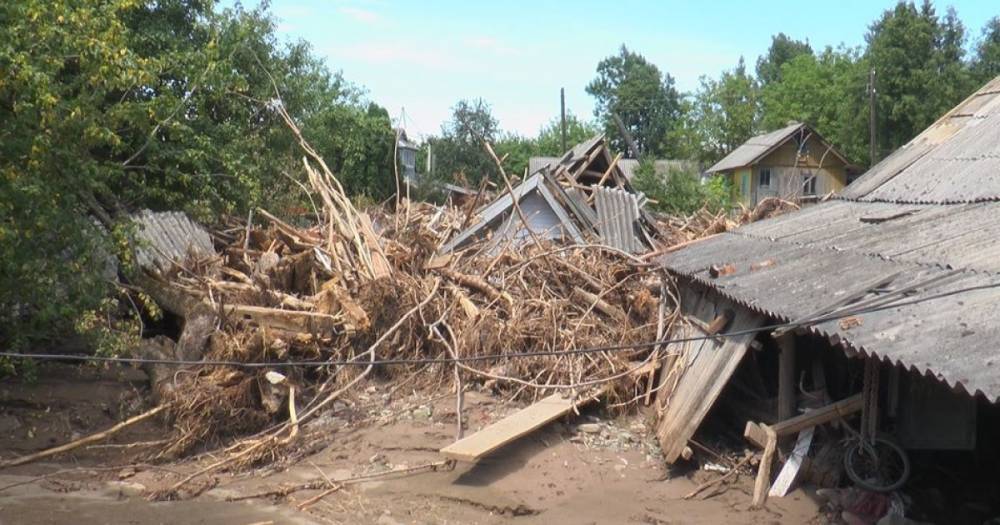 Наводнение на Прикарпатье: жители наиболее пострадавших районов жалуются на недостаточные компенсации