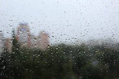 Об опасностях июльской погоды рассказали жителям России