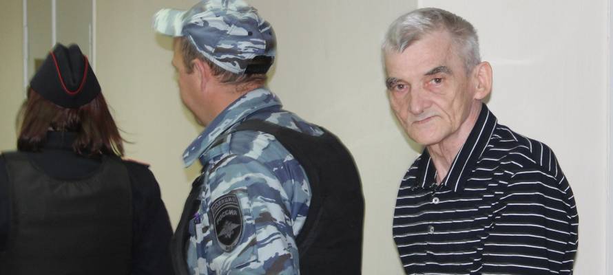 Прокуратура запросила для обвиняемого в педофилии Юрия Дмитриева 15 лет строгого режима (СРОЧНО)