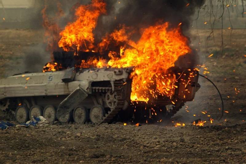 Украинские военные показали, как Javelin уничтожает российскую технику – видео