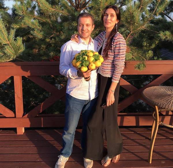 Жена экс-министра связи Николая Никифорова объявила о разводе с мужем. Какие активы остались за ней