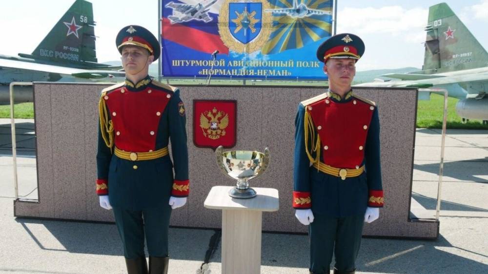 Воинская часть получила уникальную награду: это третье награждение в истории России