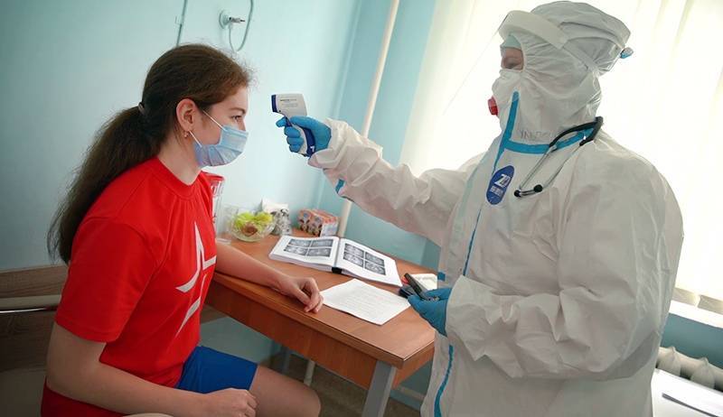 Мурашко: добровольцы переносят вакцину от COVID-19 неплохо