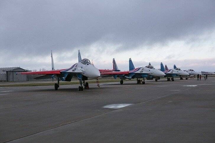 «Русские Витязи» получили 4 истребителя Су-35С
