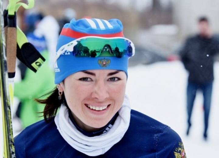 Муж биатлонистки сборной России Ларисы Куклиной похвастался жизнью за ее счет