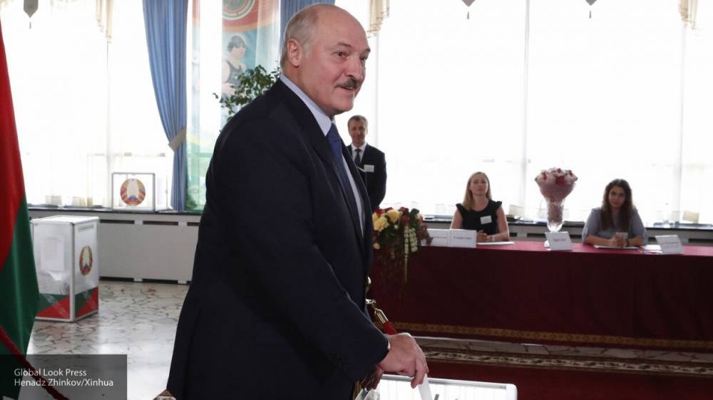 Лукашенко заявил, что беспорядки в Белоруссии организовали извне