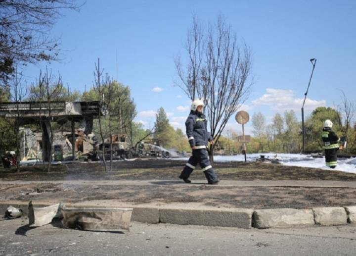 Взорвалась АЗС в Волгограде: пострадали пожарные, пешеходы и водители — 13 человек