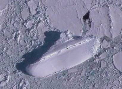 На спутниковой карте Google обнаружили «122-метровый корабль» у берегов Антарктиды