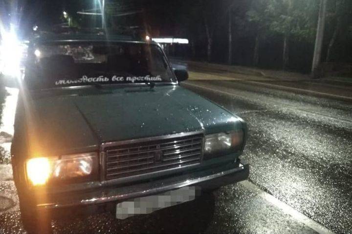 В Башкирии под колеса автомобиля попали двое пешеходов