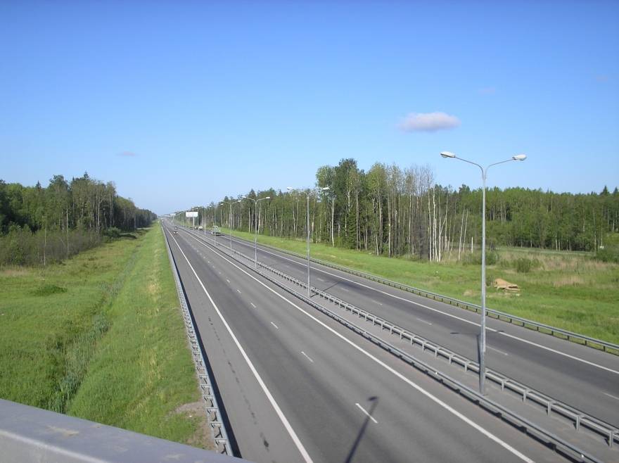 На развязке КАД Петербурга с Мурманским шоссе перекроют две полосы