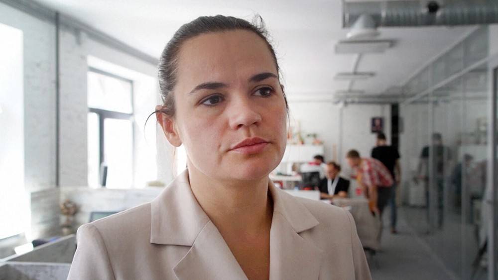 Уехавшая из Белоруссии Тихановская призвала прекратить протесты