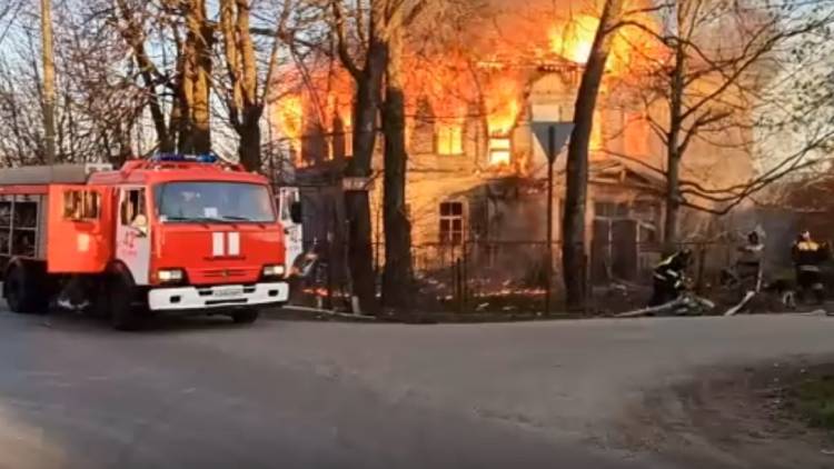 Попов назвал основные причины пожаров в жилых домах в России