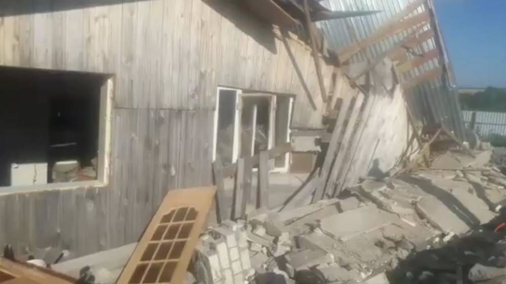 Взрыв бытового газа в Ульяновской области разнес дом в щепки.