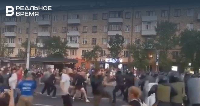 В Минске в третий раз начались столкновения ОМОНа и протестующих