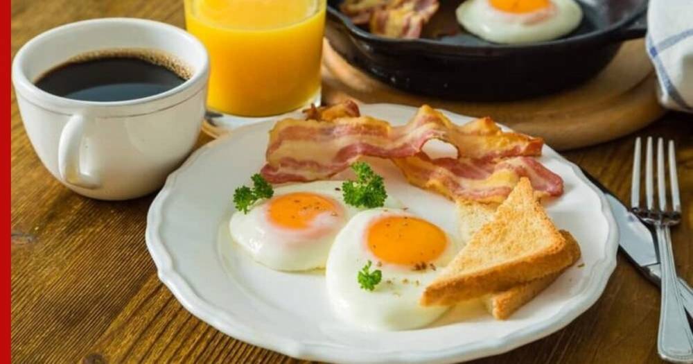 Диетолог объяснила, из чего должен состоять идеальный завтрак