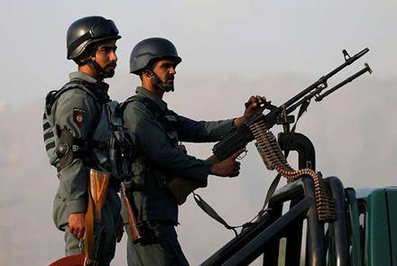 Накануне переговоров талибы снова атакуют — убиты шесть полицейских