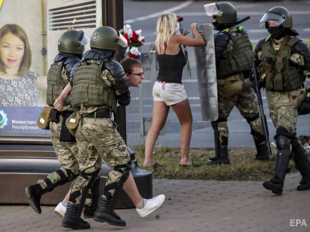 Против задержанных в Минске украинских волонтеров открыли уголовное дело