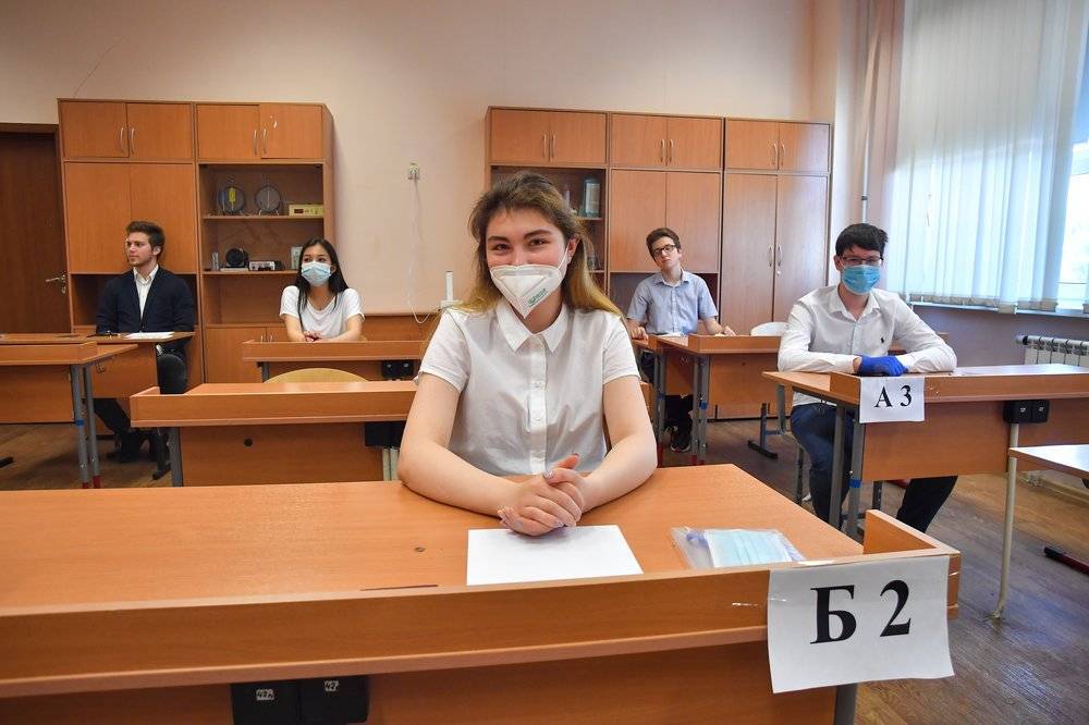 Более тысячи московских выпускников набрали 100 баллов на ЕГЭ по русскому языку