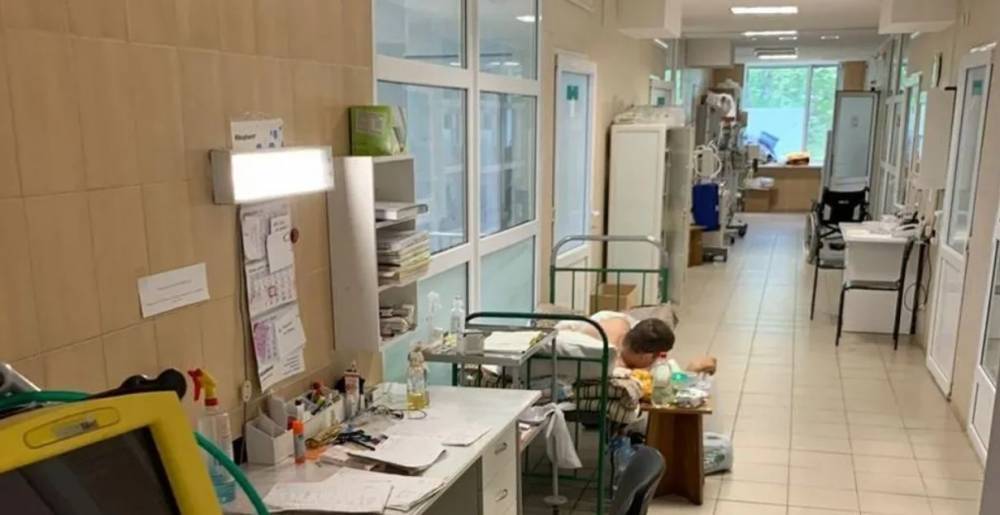 Койки ставим в коридор: врачи рассказали о катастрофе с китайским вирусом в Харькове, фото