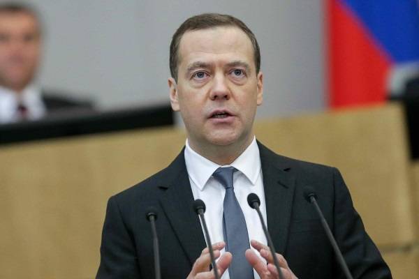 Дмитрий Медведев заявил, что борьба с COVID-19 в России еще не окончена