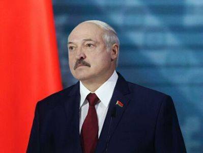 Лукашенко: Для начала, я пока живой и не за границей