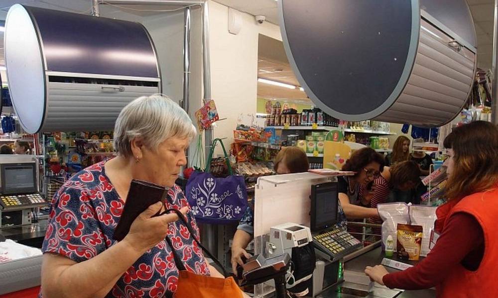 В Петрозаводске женщина лишилась 800 тысяч, пытаясь перевести бонусные баллы с карты