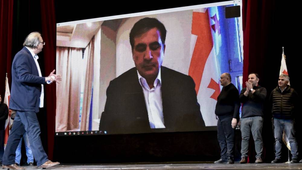 Накануне выборов грузинская партия Саакашвили получает 19% поддержки