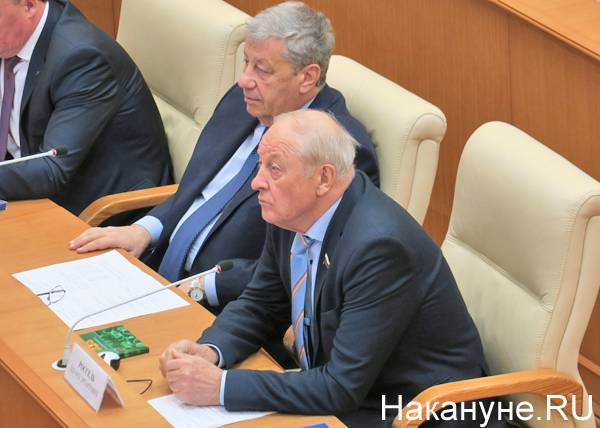 Свердловские сенаторы отчитались о многомиллионных доходах и дорогих машинах