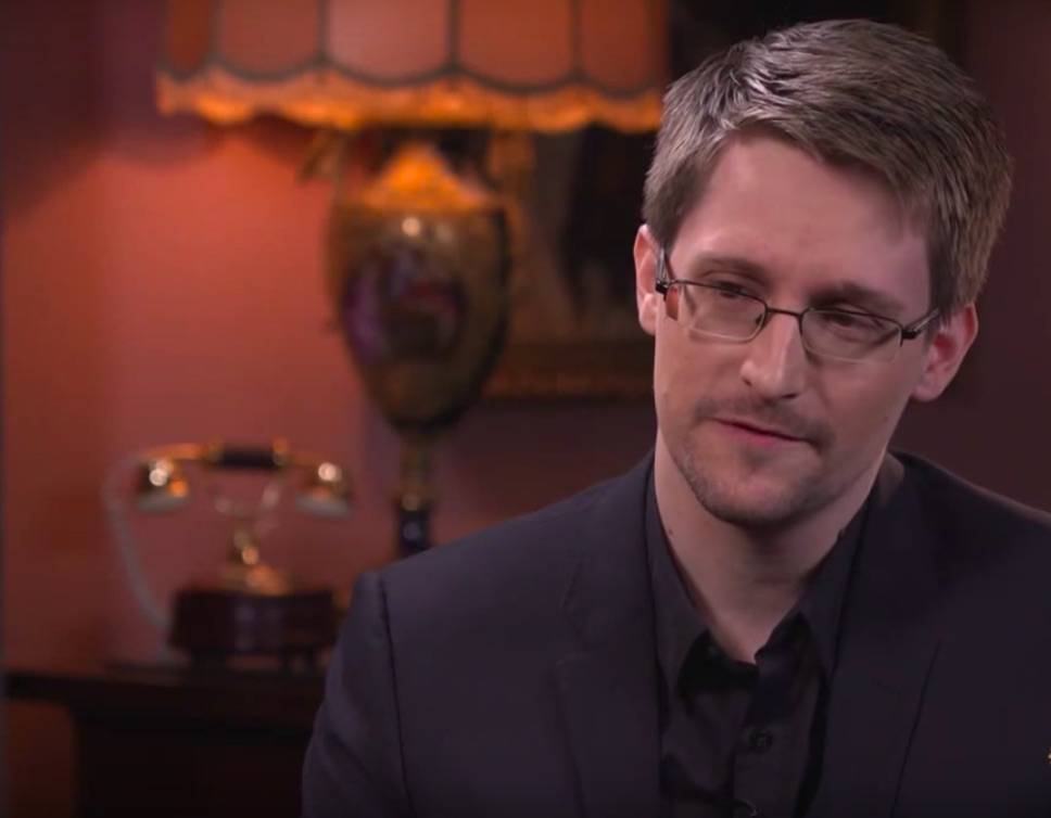 Трамп сообщил, что изучит возможность помилования Сноудена