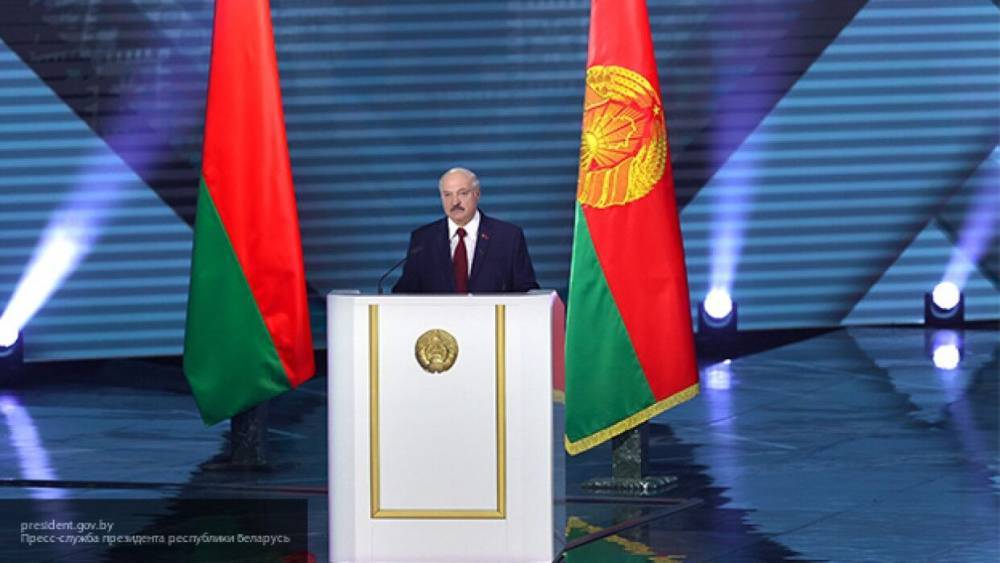 Лукашенко предупредил о создании "живой цепи" от Киева до Вильнюса