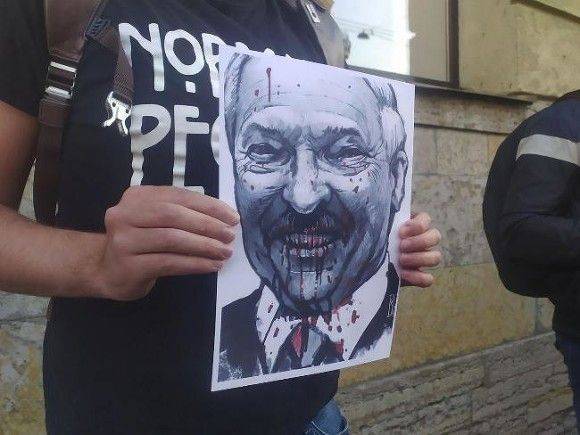 Отвернулся от Лукашенко: посол в Словакии первым из белорусских дипломатов поддержал протестующих (видео)