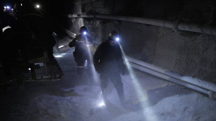 На участке кузбасской шахты приостановили добычу угля из-за ЧП