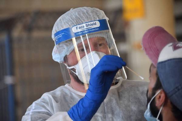 В России выявлено почти пять тысяч новых случаев коронавируса