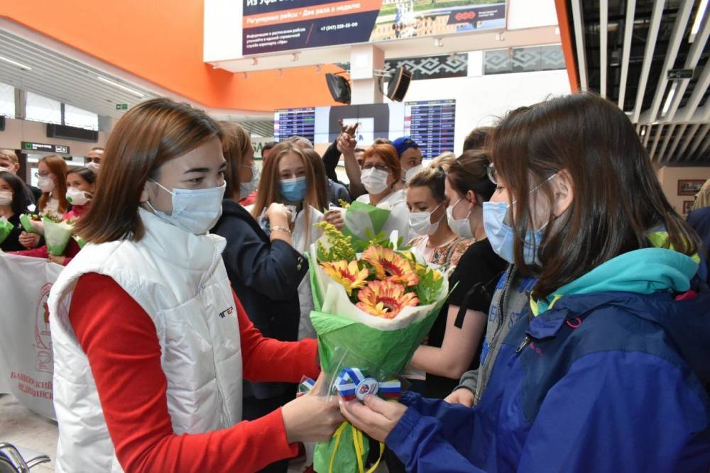 Врачи из Башкирии, работавшие в Кыргызстане с больными коронавирусом, вернулись