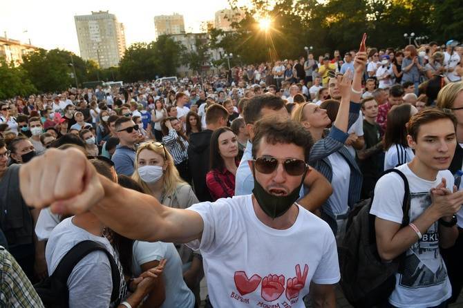 «Нас никто не кукловодит, у нас народный протест»: в Минске начался новый митинг