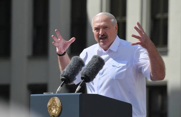 Белорусское государственное телевидение сообщило о задержании трёх человек в Минске