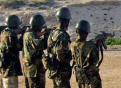 В Сомали казнили двух солдат после того, как были признаны виновными в изнасиловании 10-летнего мальчика