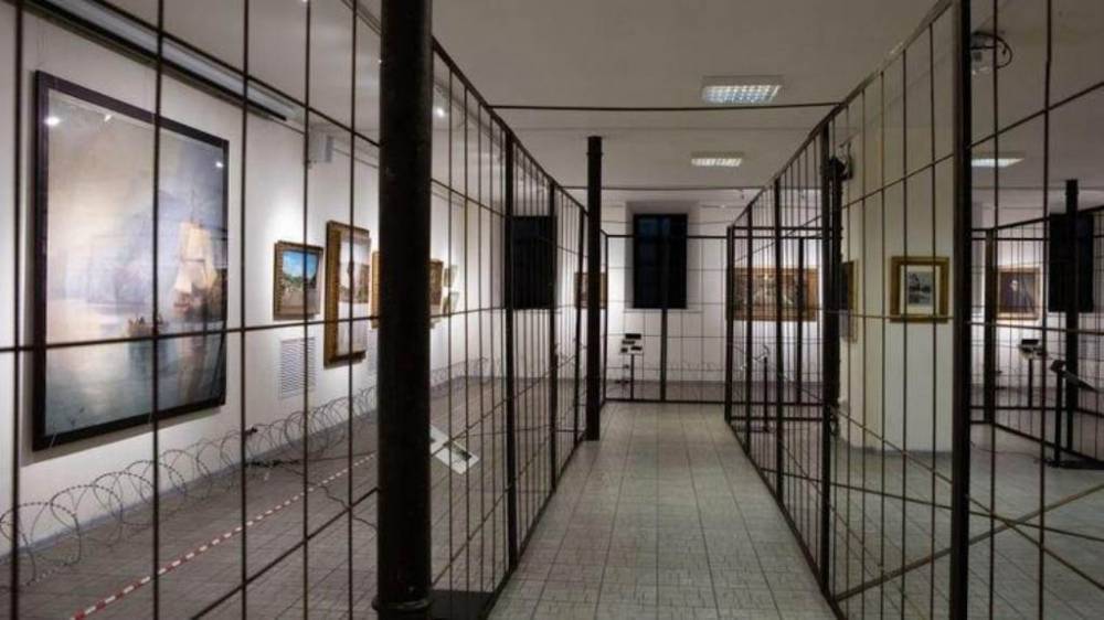 Коллекция картин Порошенко вновь арестована