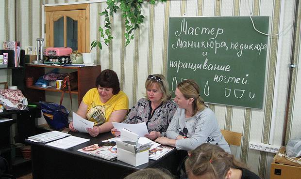 Правительство выделит 3 млрд рублей на переобучение оставшихся без работы граждан