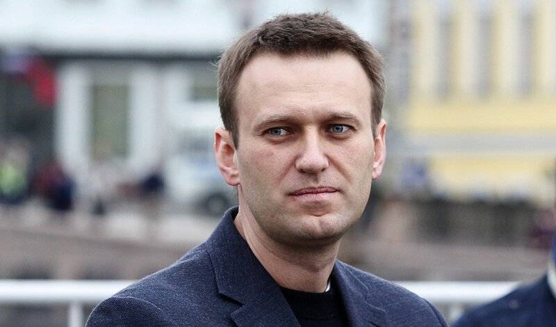 Навального экстренно госпитализировали в Омске