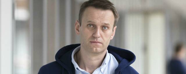 Алексей Навальный госпитализирован после экстренной посадки самолета в Омске