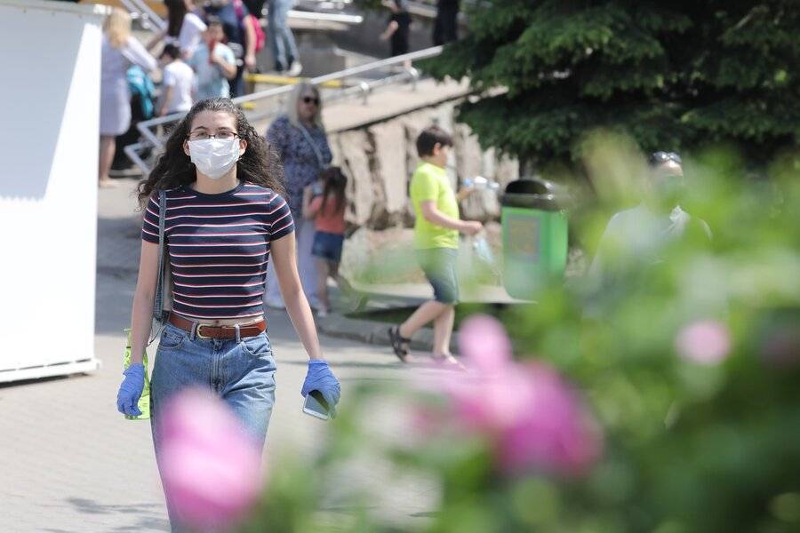 Число новых случаев коронавируса в Москве за месяц сократилось еще на 5%