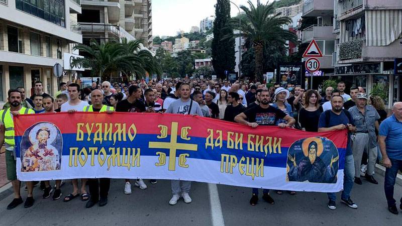 В Черногории возобновился пеший протест в защиту Сербской православной церкви