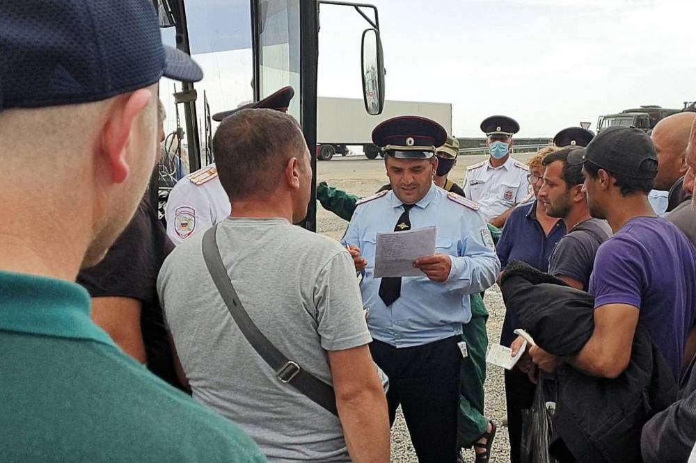 Более 500 россиян вернулись домой из Азербайджана через дагестанский коридор