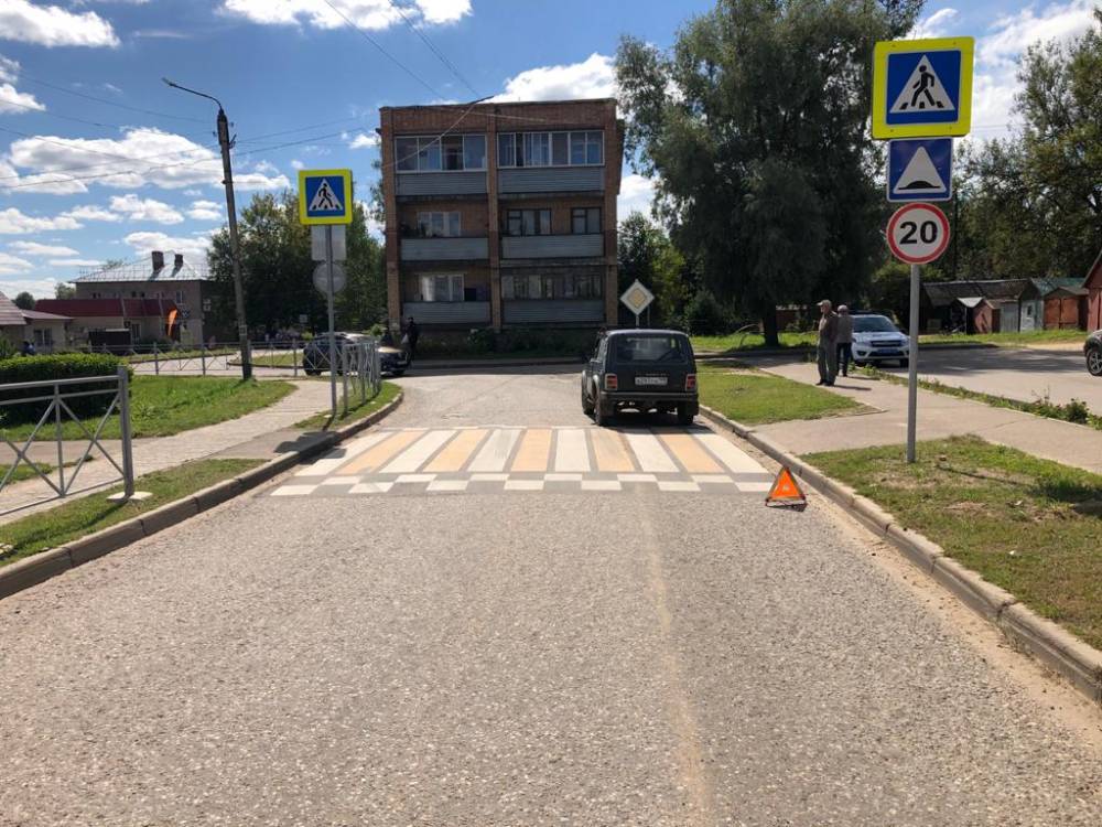 В Тверской области пожилой водитель легковушки сбил на «зебре» женщину