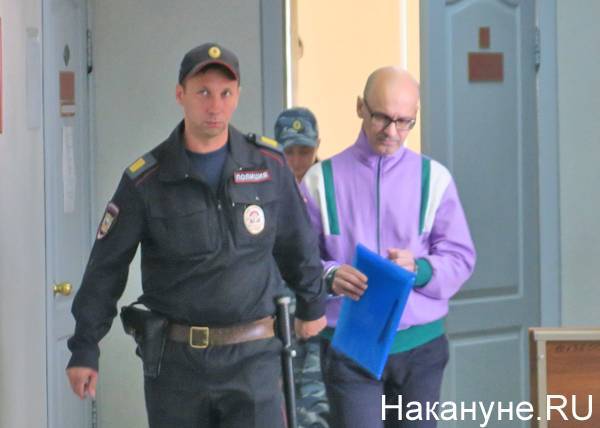 В Екатеринбурге суд отменил приговор виновнику страшной аварии на Фурманова