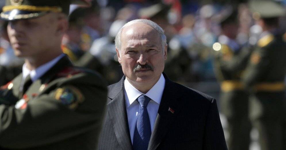 Лукашенко поручил применить "самые жесткие меры" для защиты Беларуси